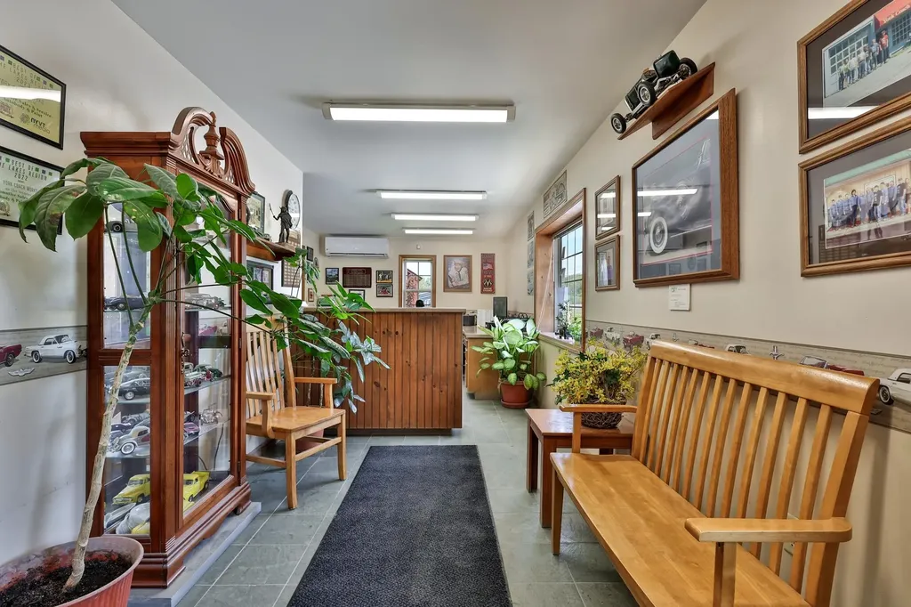 1075 Vt Route 30 North Poultney VT 05764