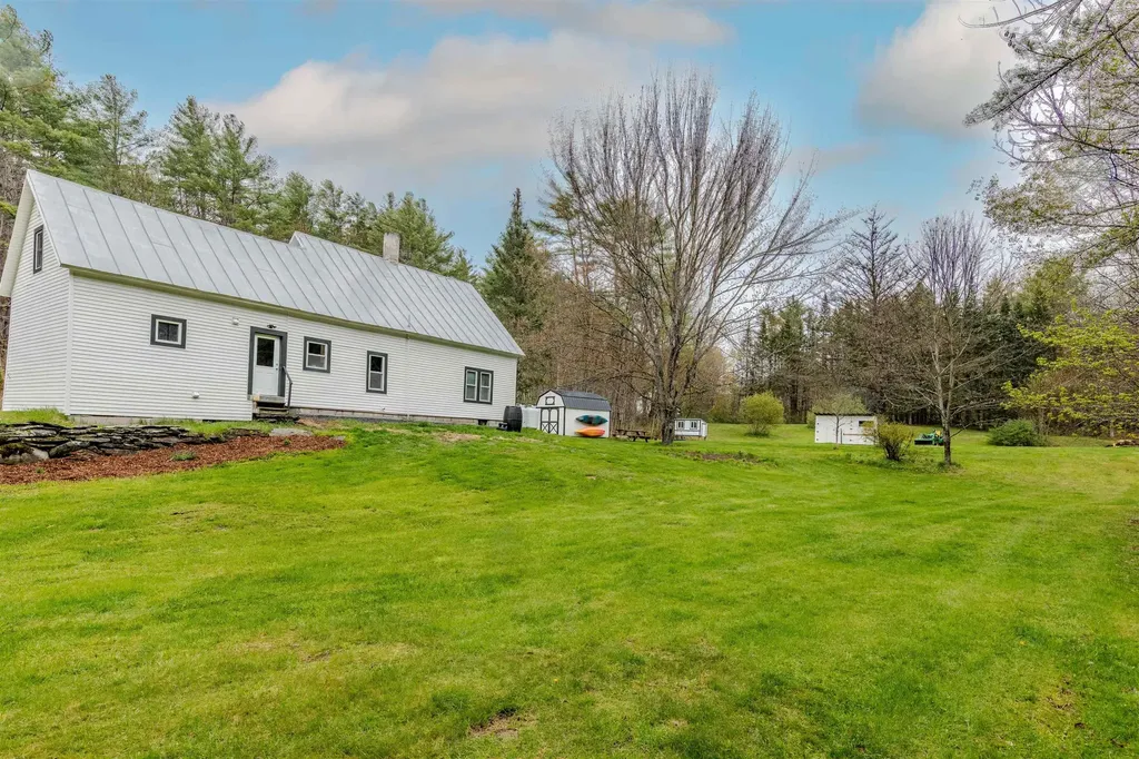 269 Route 25c Piermont NH 03779