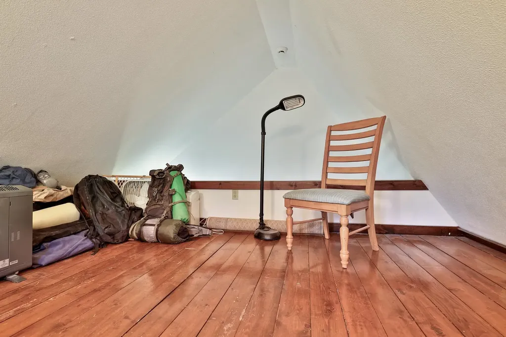 208 Great Hawk Road Rochester VT 05767