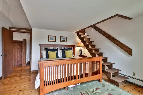 208 Great Hawk Road Rochester VT 05767