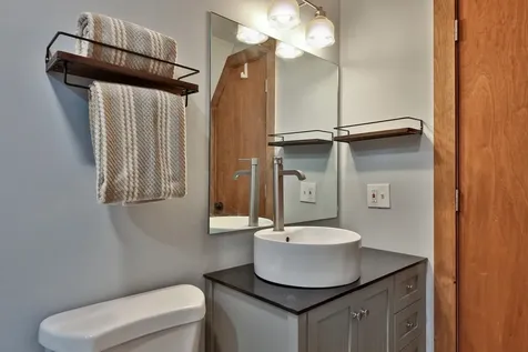 208 Great Hawk Road Rochester VT 05767