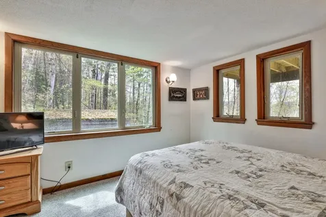 208 Great Hawk Road Rochester VT 05767