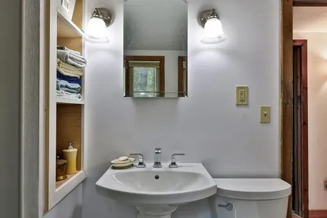 208 Great Hawk Road Rochester VT 05767