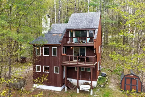 208 Great Hawk Road Rochester VT 05767