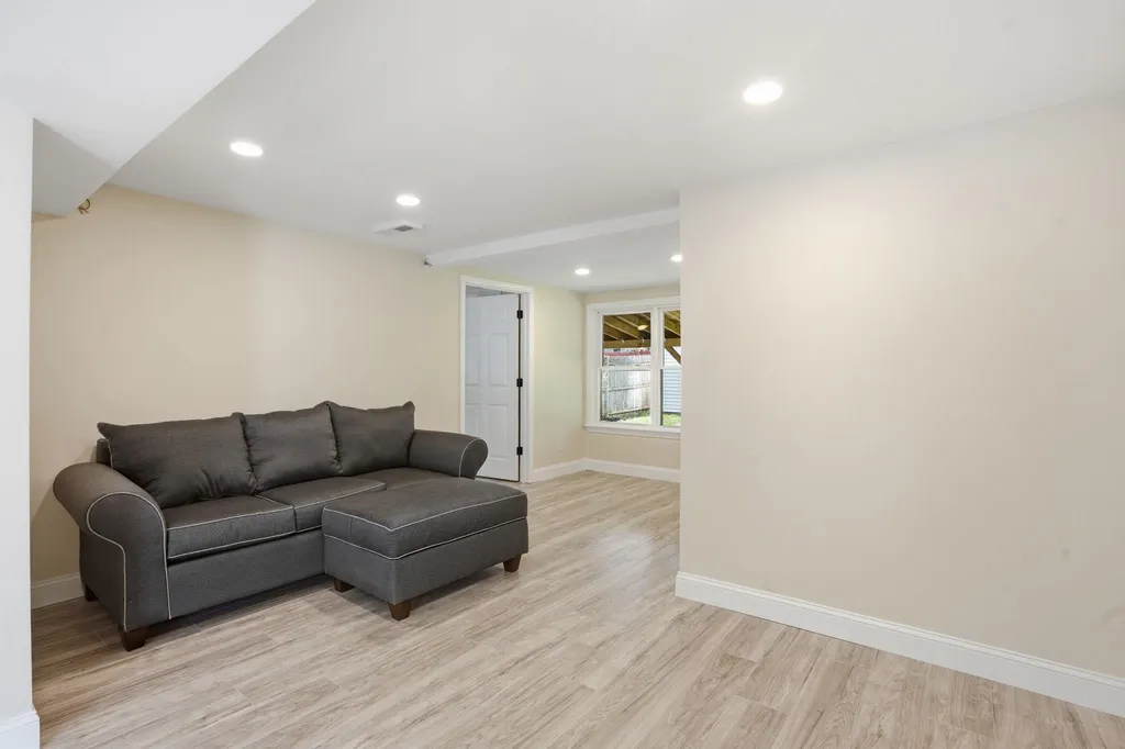 20 Orchard Terrace Salem NH 03079