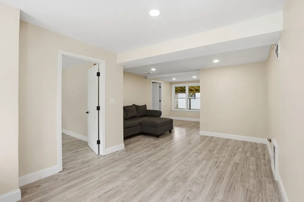 20 Orchard Terrace Salem NH 03079