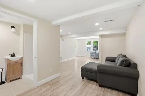 20 Orchard Terrace Salem NH 03079