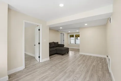 20 Orchard Terrace Salem NH 03079