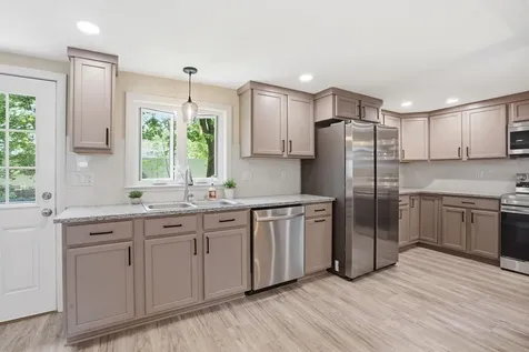 20 Orchard Terrace Salem NH 03079