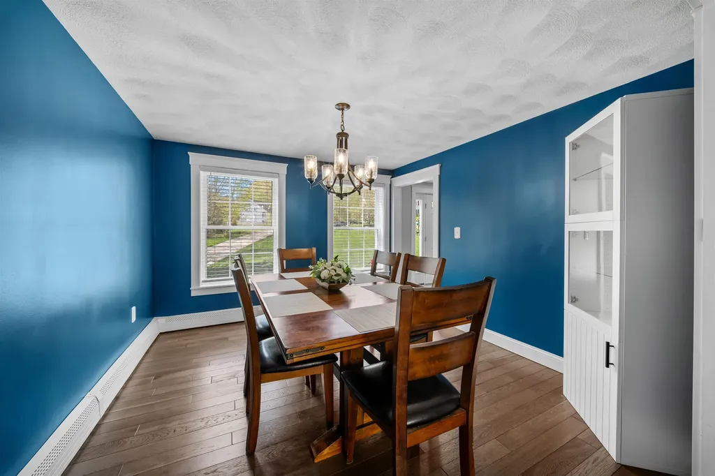 5 Treaty Court Sandown NH 03873