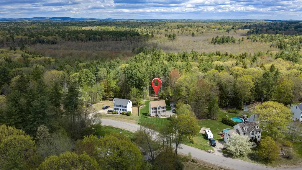 5 Treaty Court Sandown NH 03873