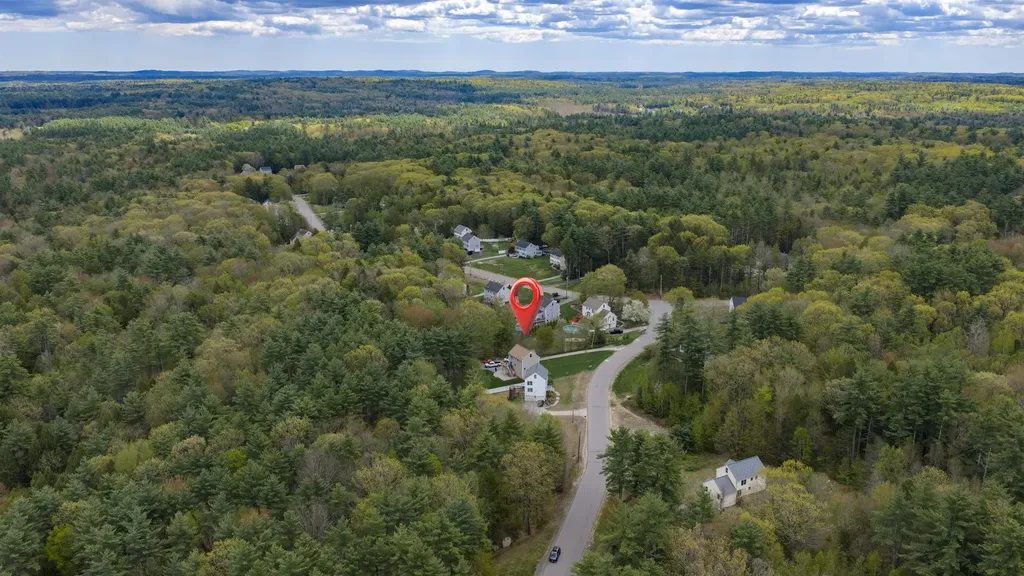 5 Treaty Court Sandown NH 03873