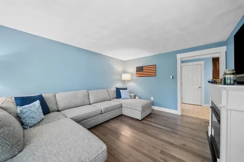 5 Treaty Court Sandown NH 03873