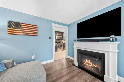 5 Treaty Court Sandown NH 03873