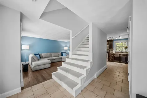 5 Treaty Court Sandown NH 03873