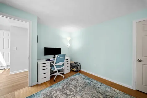 5 Treaty Court Sandown NH 03873
