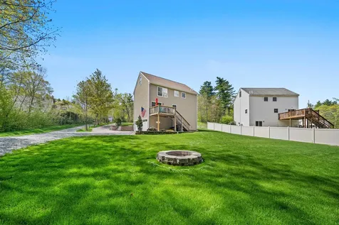 5 Treaty Court Sandown NH 03873