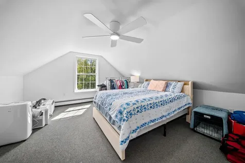 5 Treaty Court Sandown NH 03873