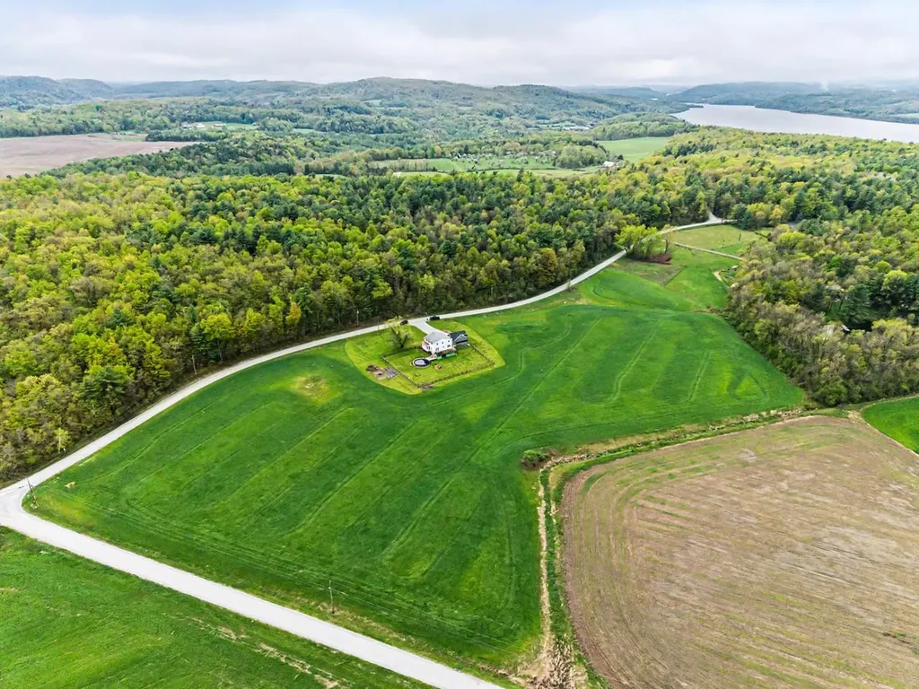 75 Stevens Orchard Road Orwell VT 05760