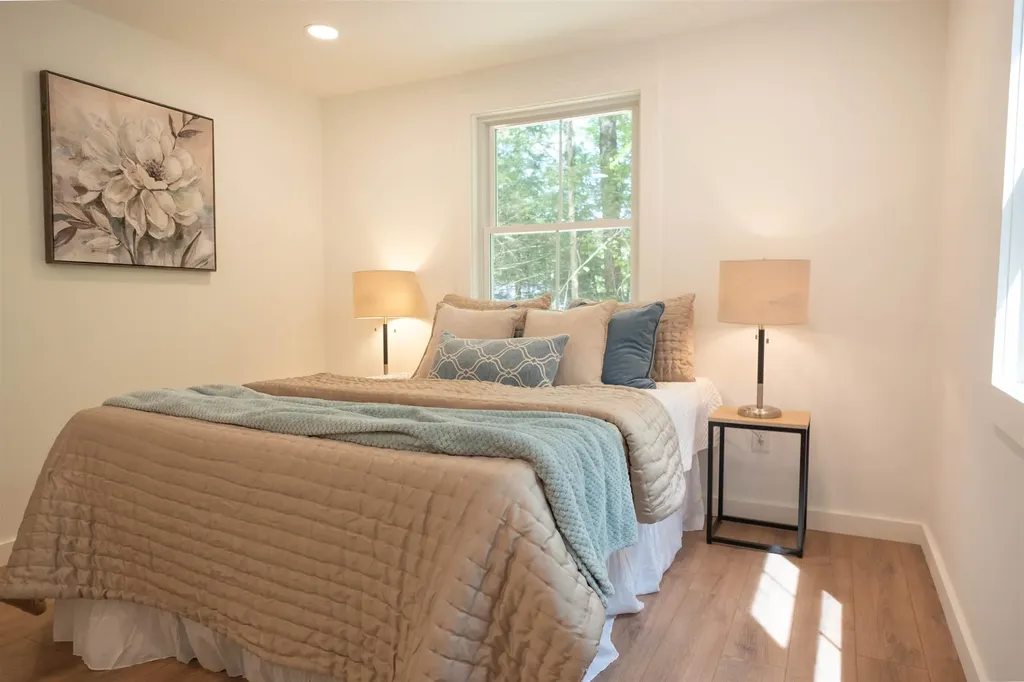 10 Glen Drive Barnstead NH 03225