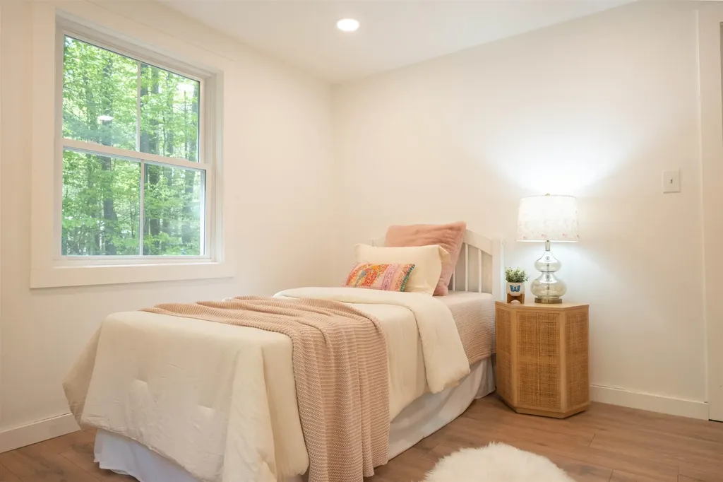 10 Glen Drive Barnstead NH 03225
