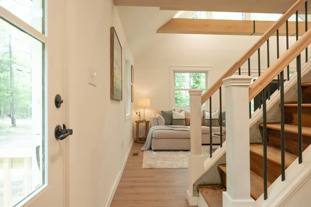 10 Glen Drive Barnstead NH 03225