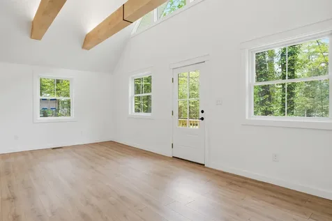 10 Glen Drive Barnstead NH 03225