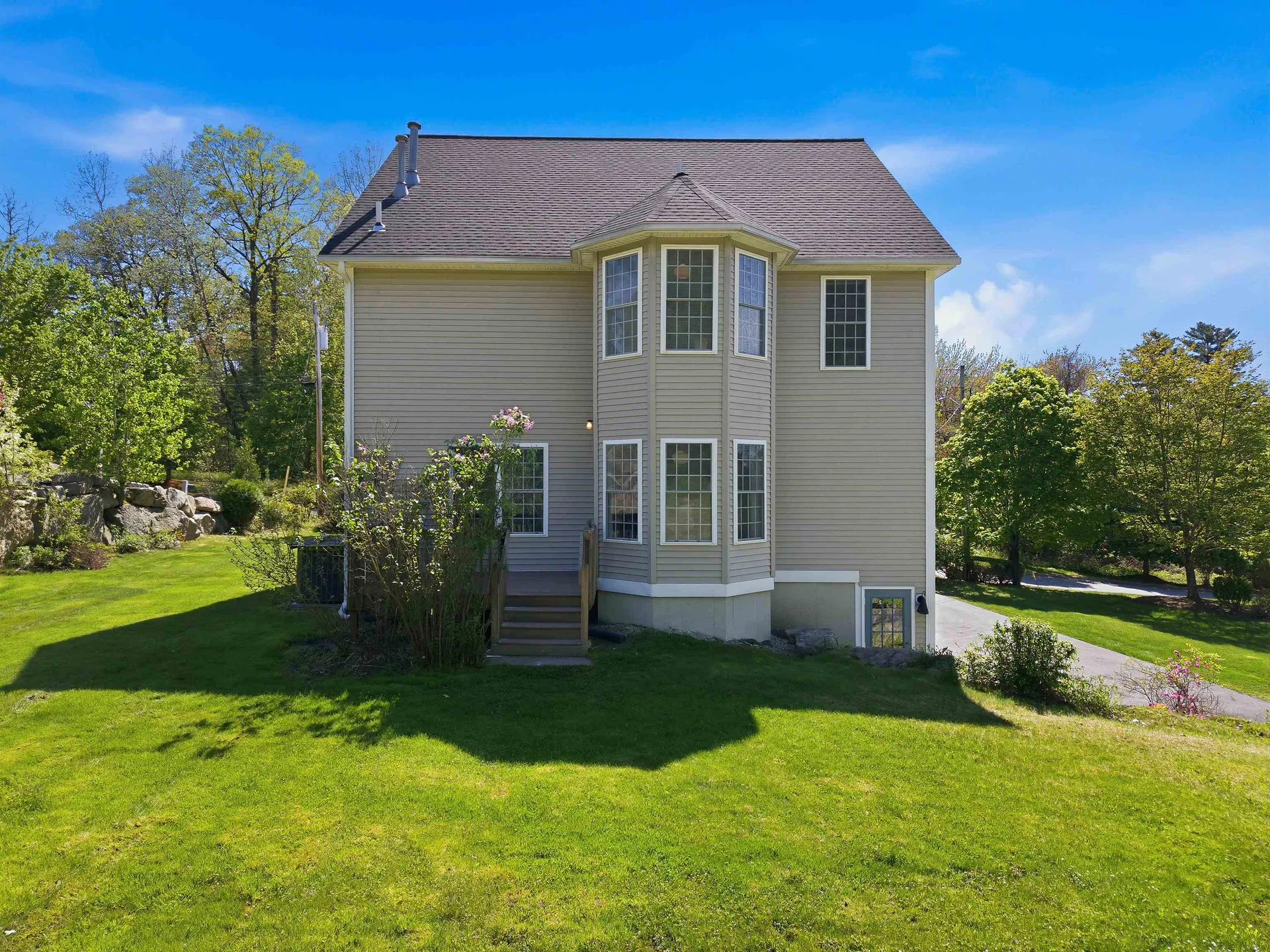 28 Rosegate Farm Drive Manchester NH 03109