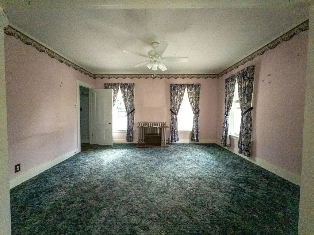 131 Grove Street Littleton NH 03561