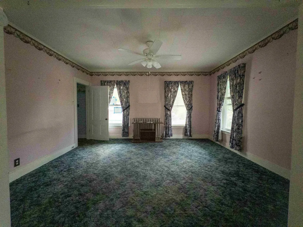 131 Grove Street Littleton NH 03561