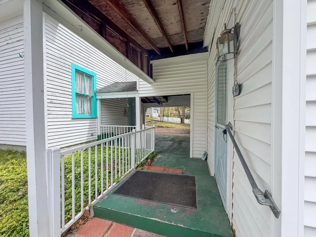 131 Grove Street Littleton NH 03561