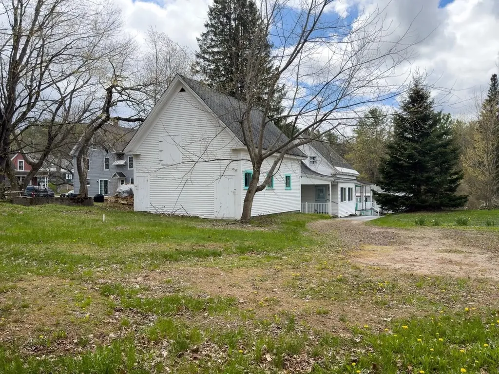 131 Grove Street Littleton NH 03561