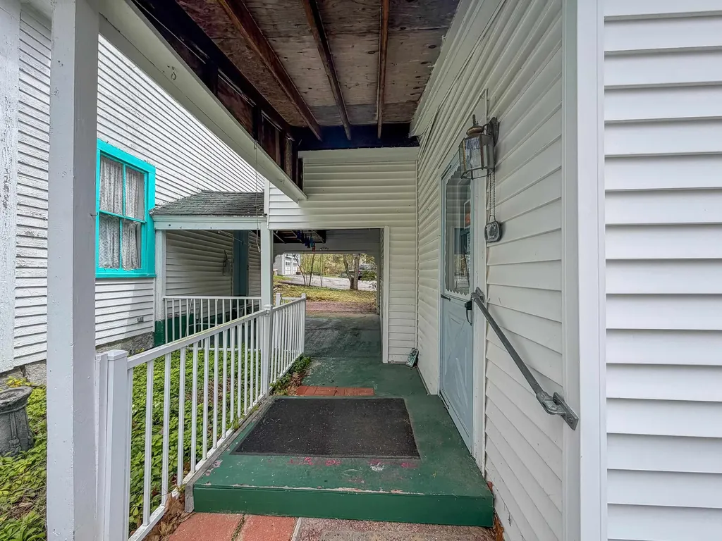 131 Grove Street Littleton NH 03561