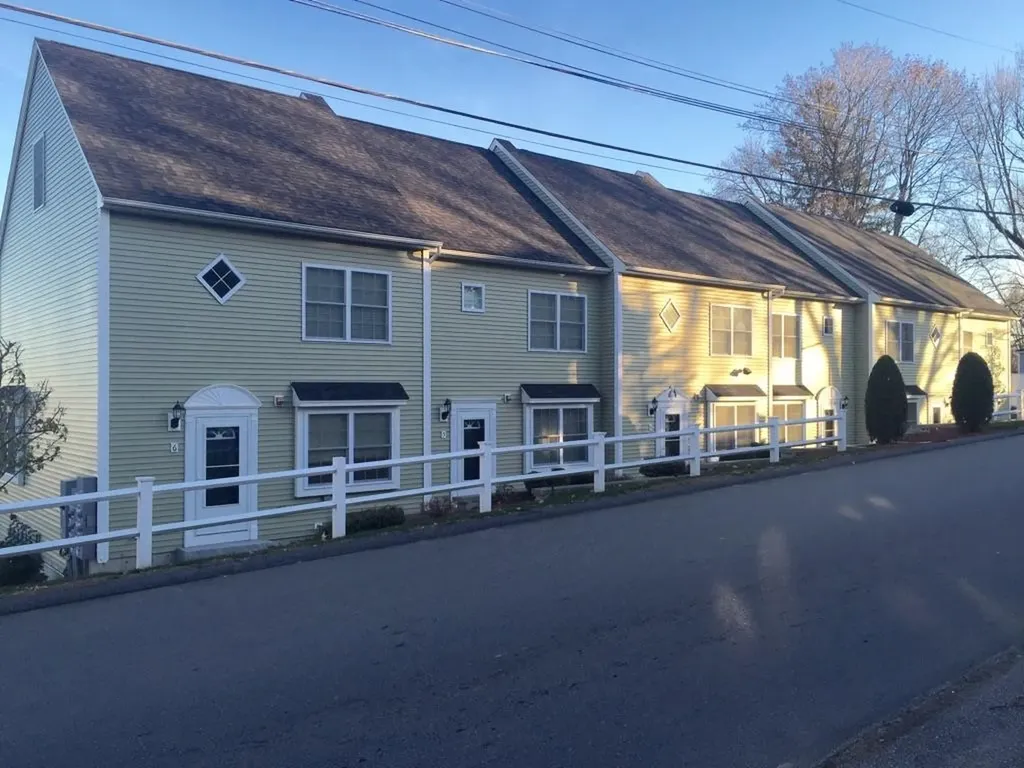 38 Maple Street Derry NH 03038