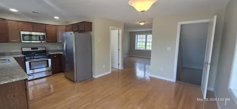 38 Maple Street Derry NH 03038