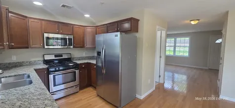 38 Maple Street Derry NH 03038