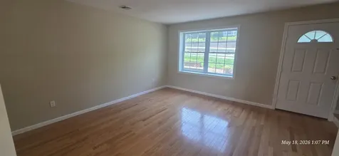 38 Maple Street Derry NH 03038