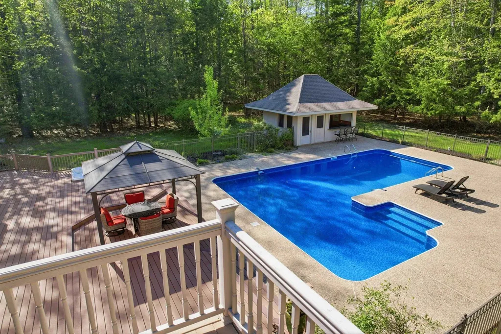 97 Dudley Road Brentwood NH 03833