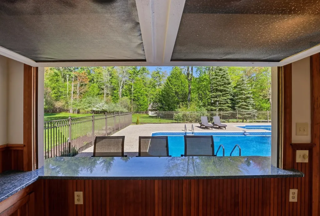 97 Dudley Road Brentwood NH 03833