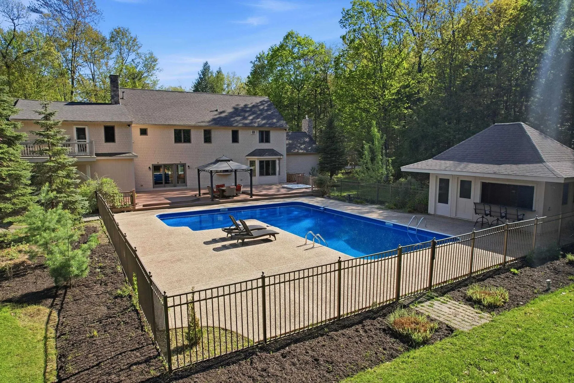 97 Dudley Road Brentwood NH 03833