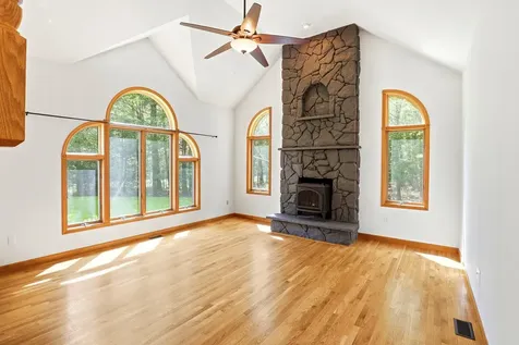 97 Dudley Road Brentwood NH 03833