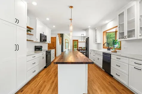 97 Dudley Road Brentwood NH 03833