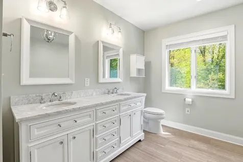 97 Dudley Road Brentwood NH 03833
