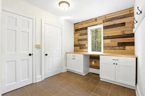 97 Dudley Road Brentwood NH 03833