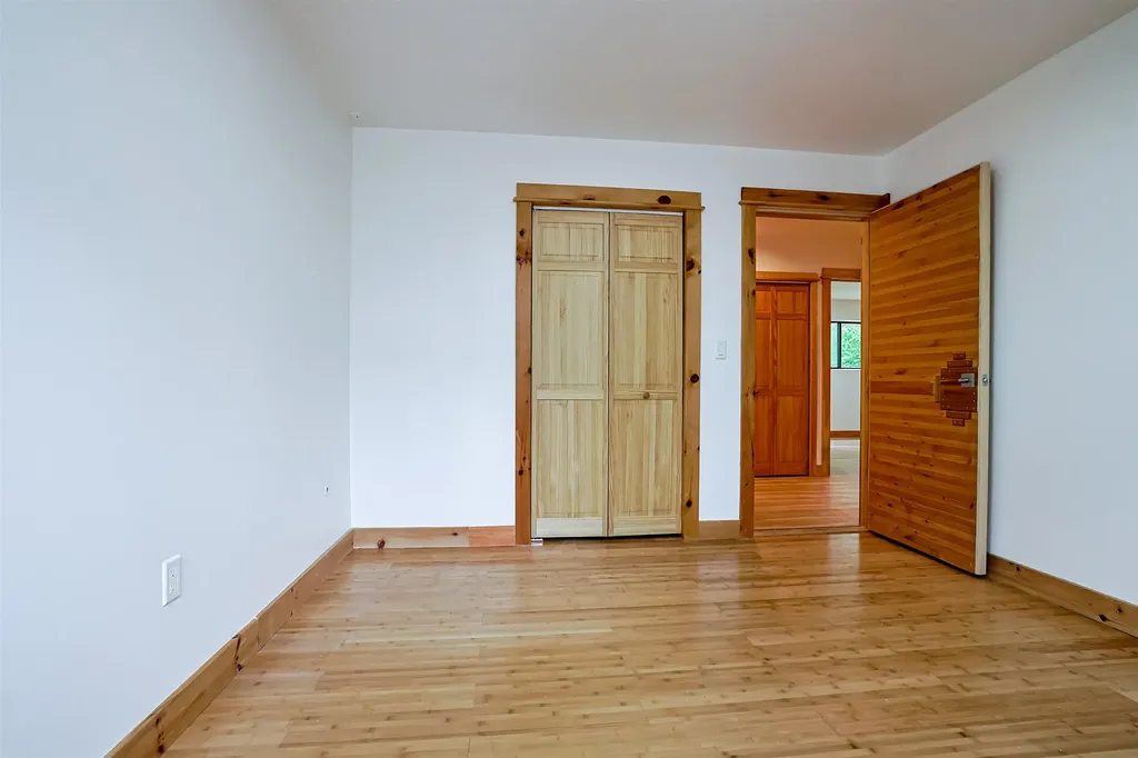 44 Coburn Woods Drive Nashua NH 03063