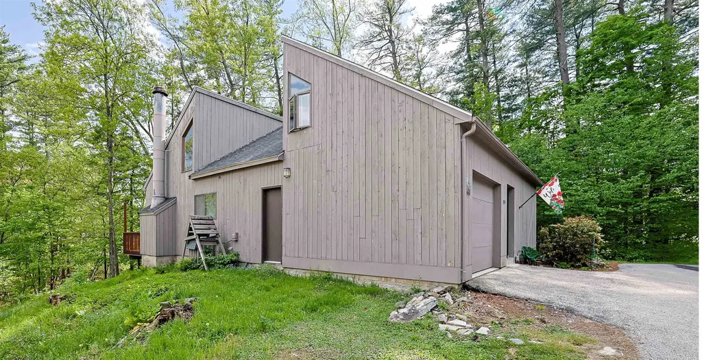 44 Coburn Woods Drive Nashua NH 03063