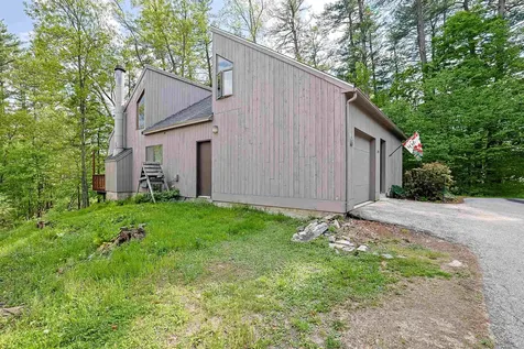 44 Coburn Woods Drive Nashua NH 03063