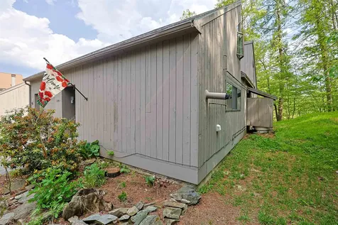44 Coburn Woods Drive Nashua NH 03063