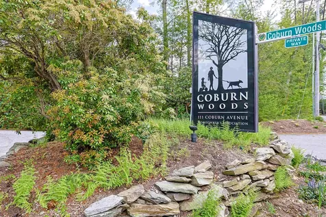 44 Coburn Woods Drive Nashua NH 03063