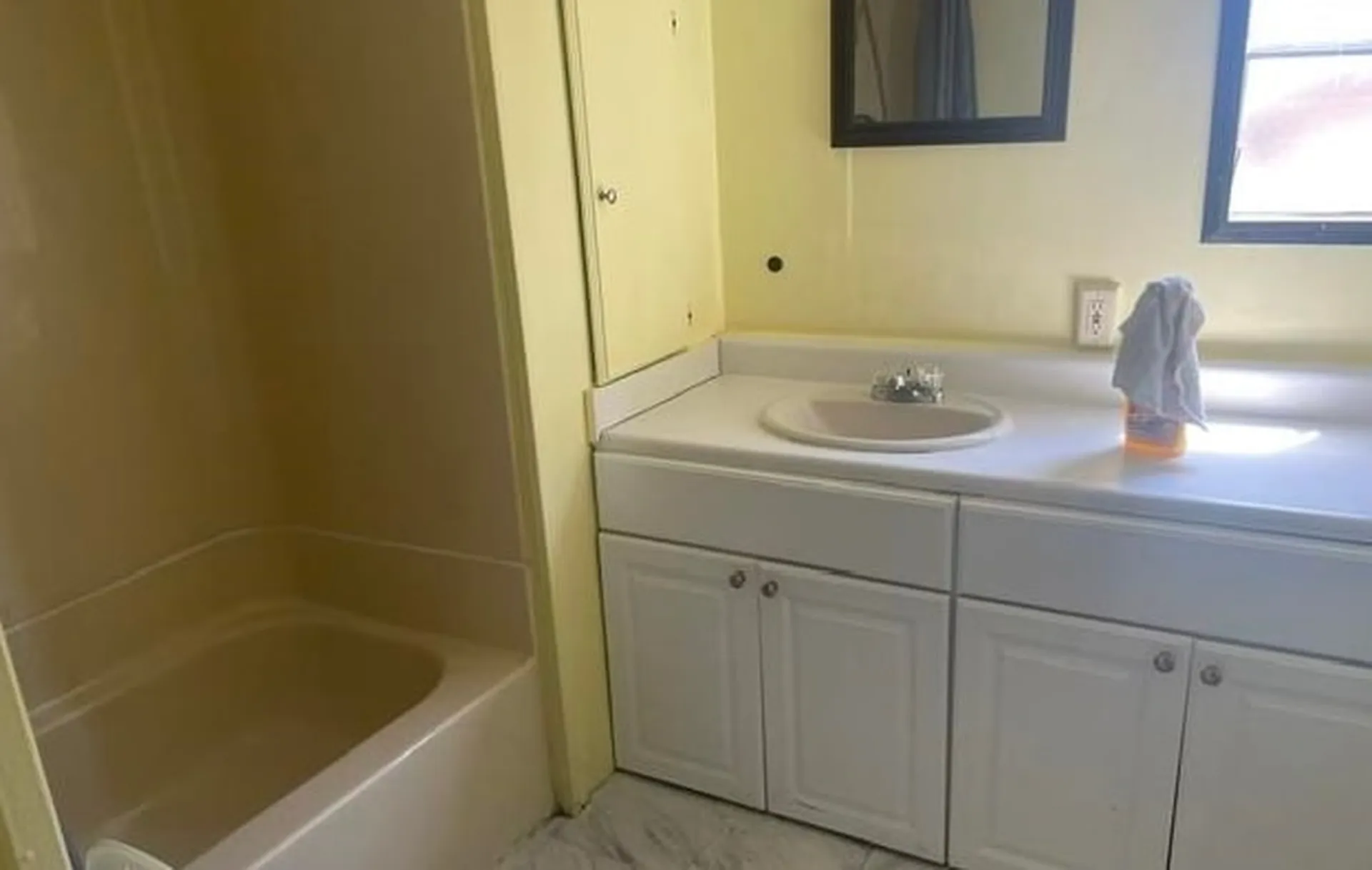 4 Robbins Street Hinsdale NH 03451